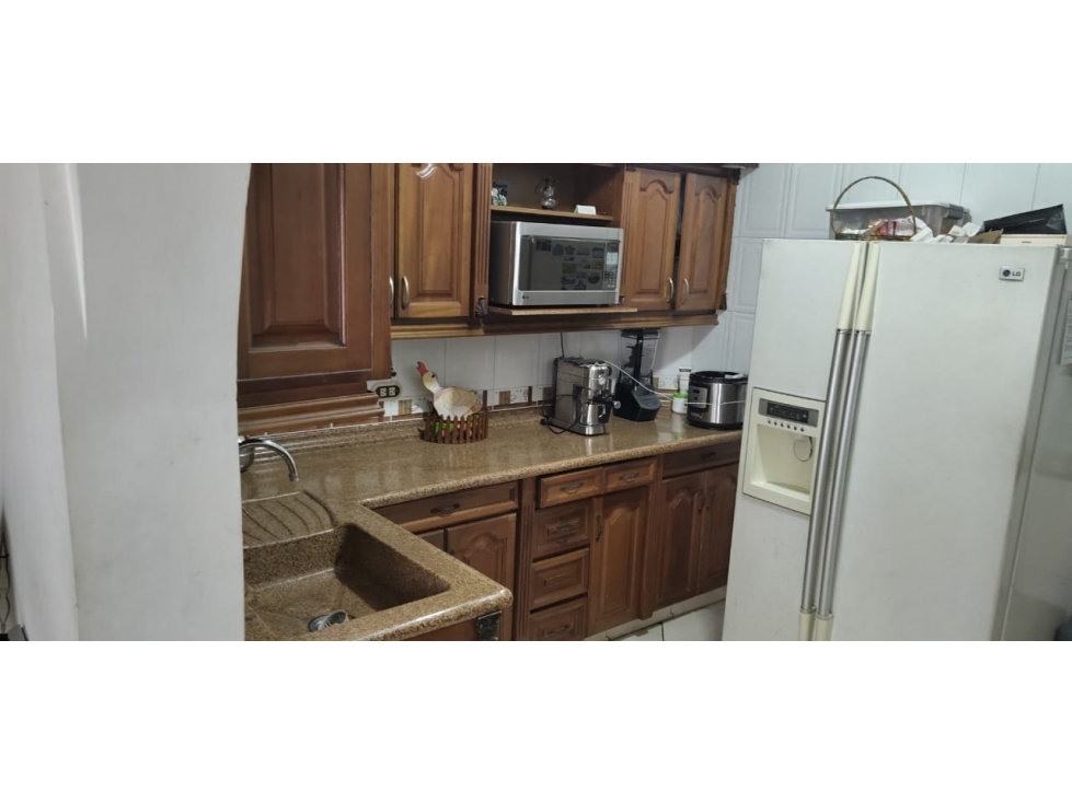 EN VENTA CASA EN BUENOS AIRES, MEDELLIN PISO 1 — foto 2