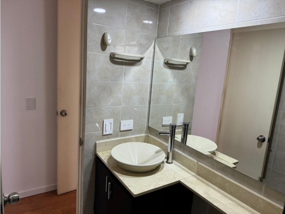 EN VENTA APARTAMENTO EN BELEN LOMA DE LOS BERNAL, MEDELLIN PISO 15 — foto 3