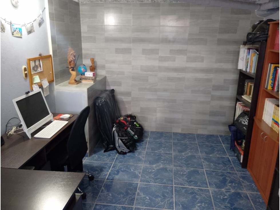 CASA EN VENTA EN CAMPO VALDES MEDELLIN PISO 1 — foto 3