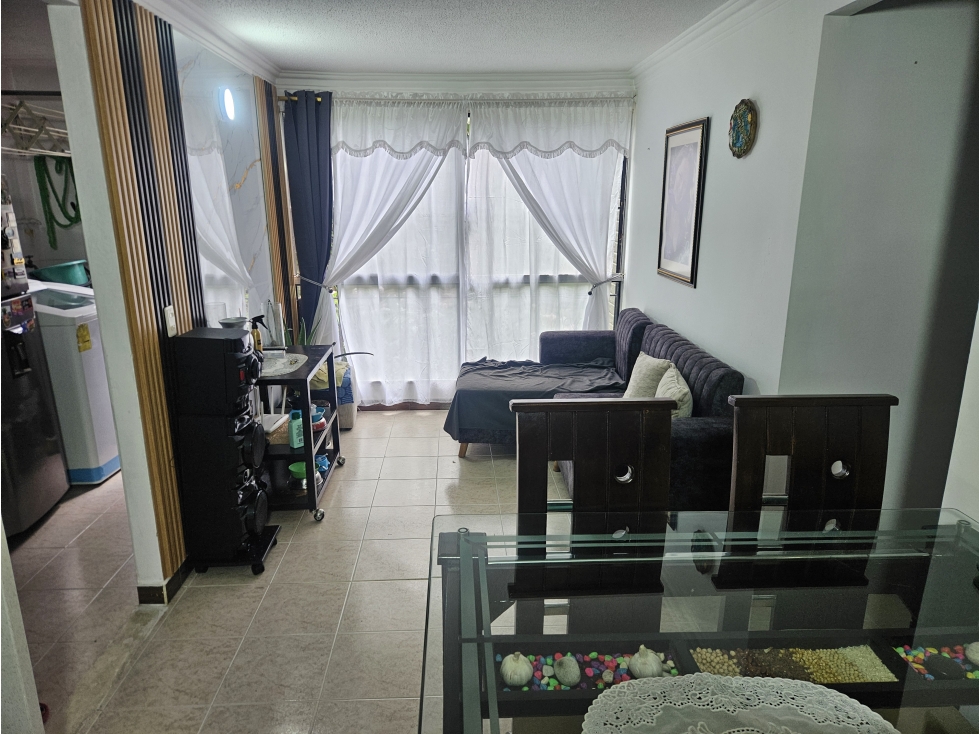 APARTAMENTO EN VENTA BUENOS AIRES MEDELLIN SEMISOTANO — foto 2