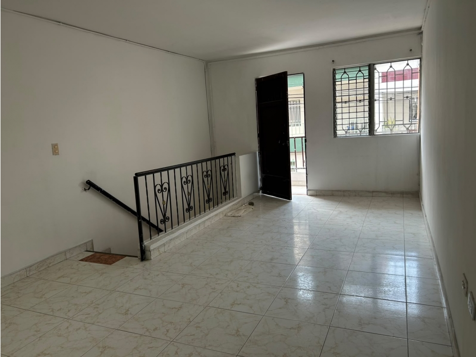 APARTAMENTO EN VENTA EN BUENOS AIRES MEDELLIN PISO 2 MAS TERRAZA - 3