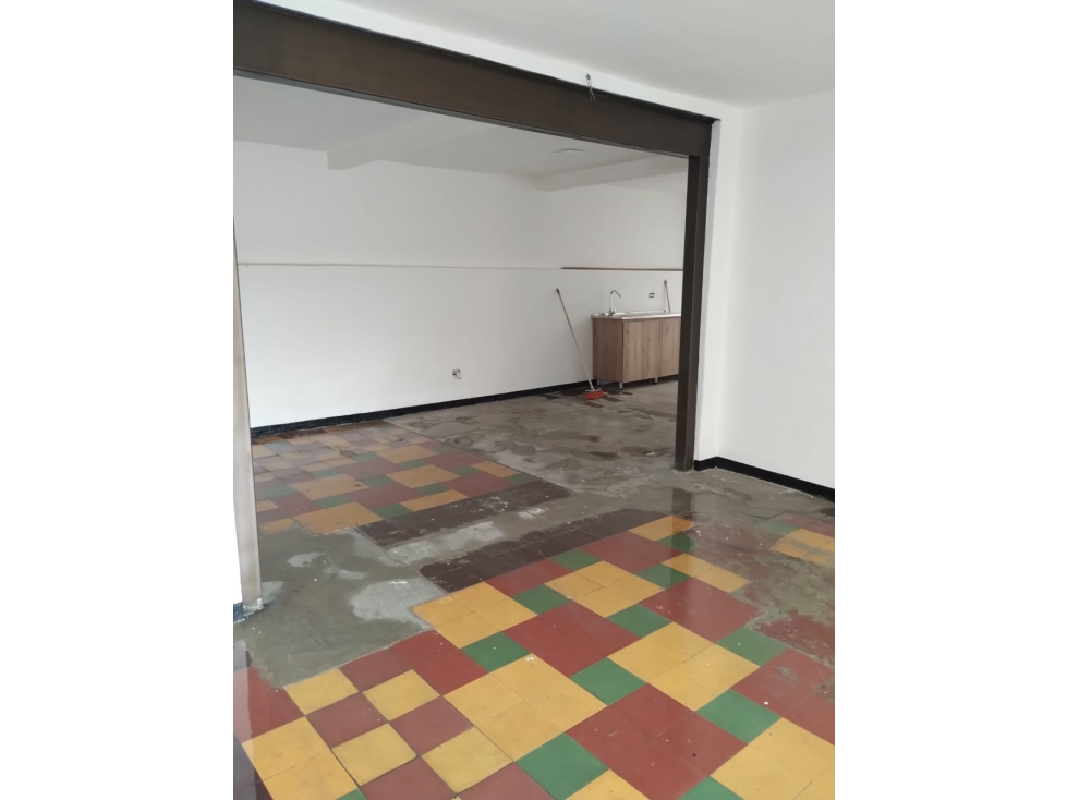 CASA PARA REMODELAR EN VENTA BARRIO LAS PALMAS, MEDELLIN PISO 1 — foto 5
