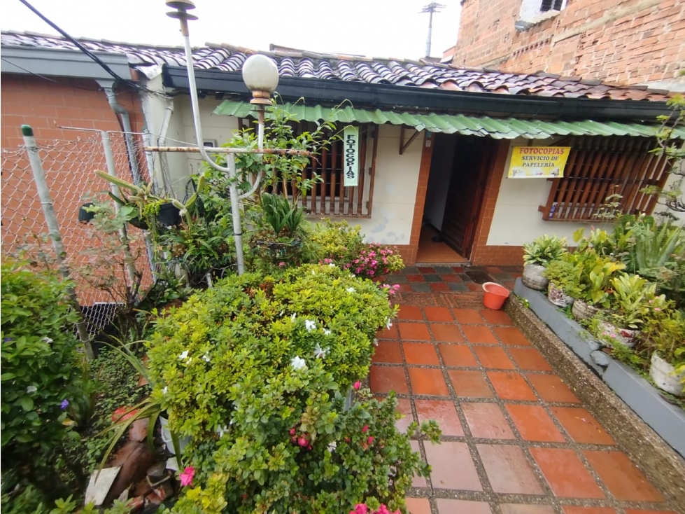 CASA EN VENTA EN ENCISO , MEDELLIN, 1°PISO