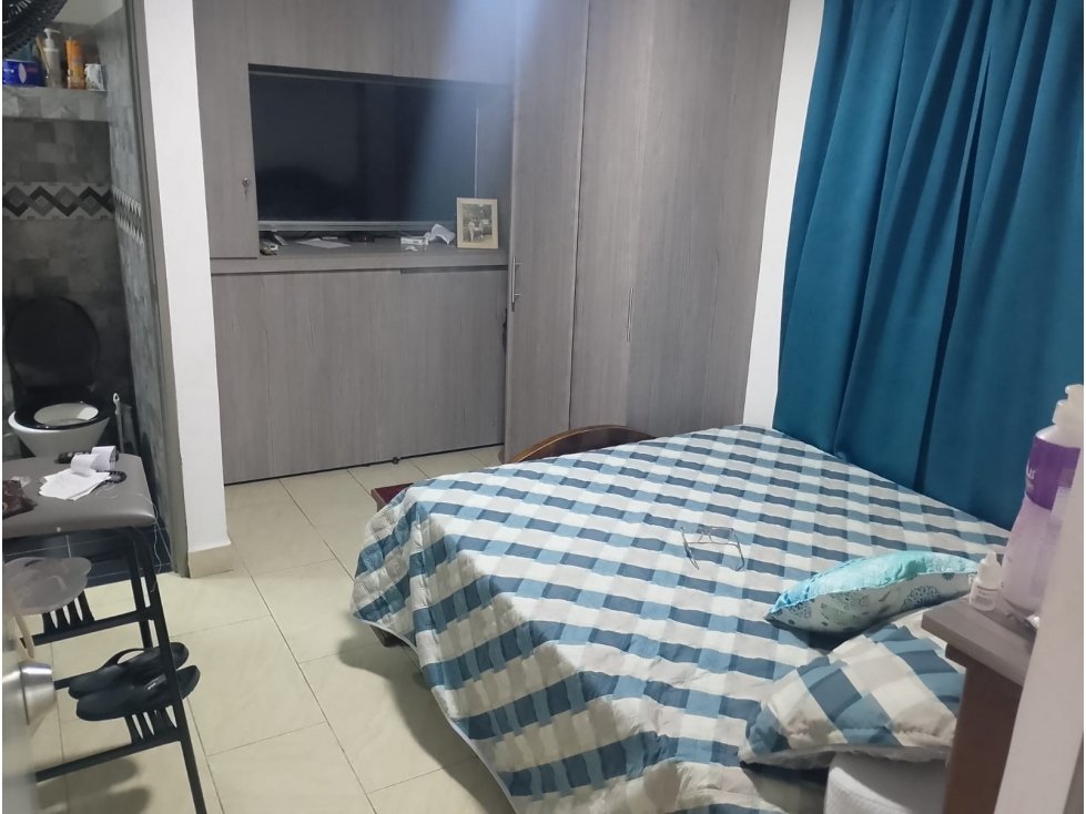 EN VENTA CASA EN CAMPO VALDES, MEDELLIN PISO 1 — foto 6
