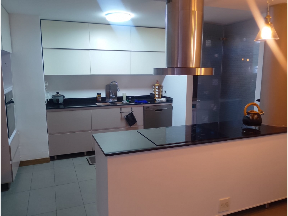 EN VENTA APARTAMENTO EN LA CANDELARIA, MEDELLIN PISO 5 — foto 2
