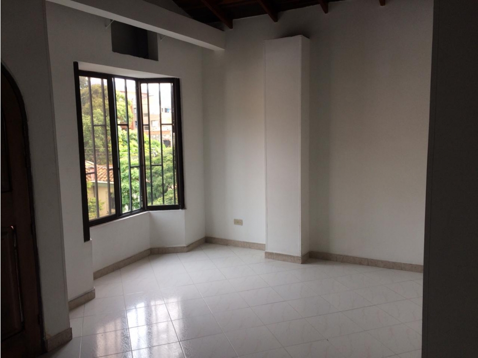 CASA EN VENTA PRADO CENTRO MEDELLIN, PISO 4