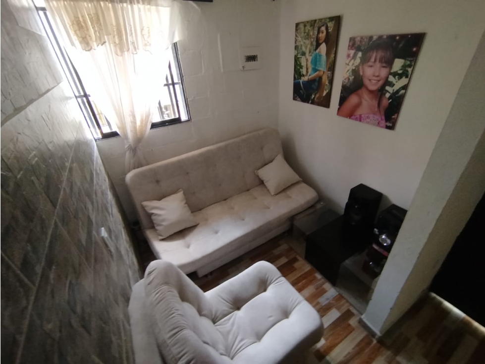 CASA DE 3 PISOS EN VENTA EN QUINTA LINDA MEDELLÍN — foto 5