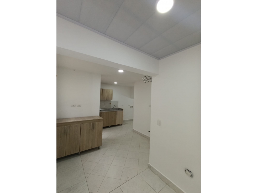 LOCAL Y APARTAESTUDIO EN VENTA EN EL CENTRO,MEDELLIN PISO 1 — foto 4