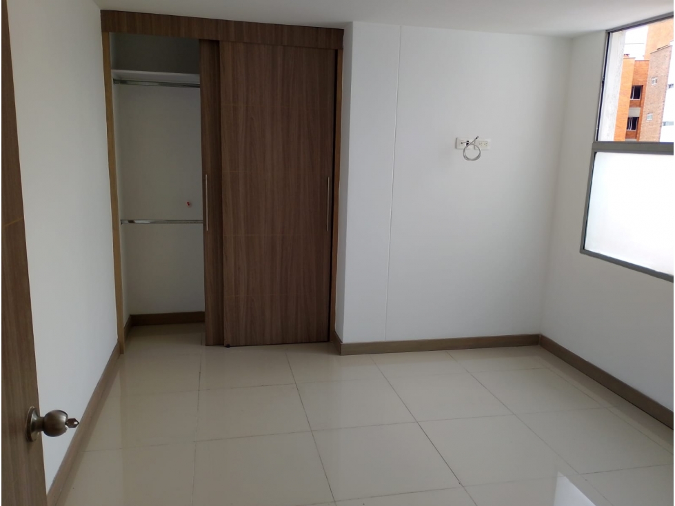 APARTAMENTO EN VENTA EN LAURELES MEDELLIN PÍSO 9 — foto 3