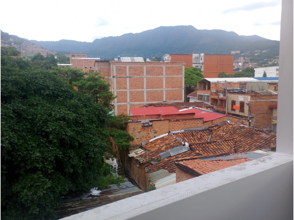 EN VENTA APARTAMENTO EN BOSTON, MEDELLIN PISO 4