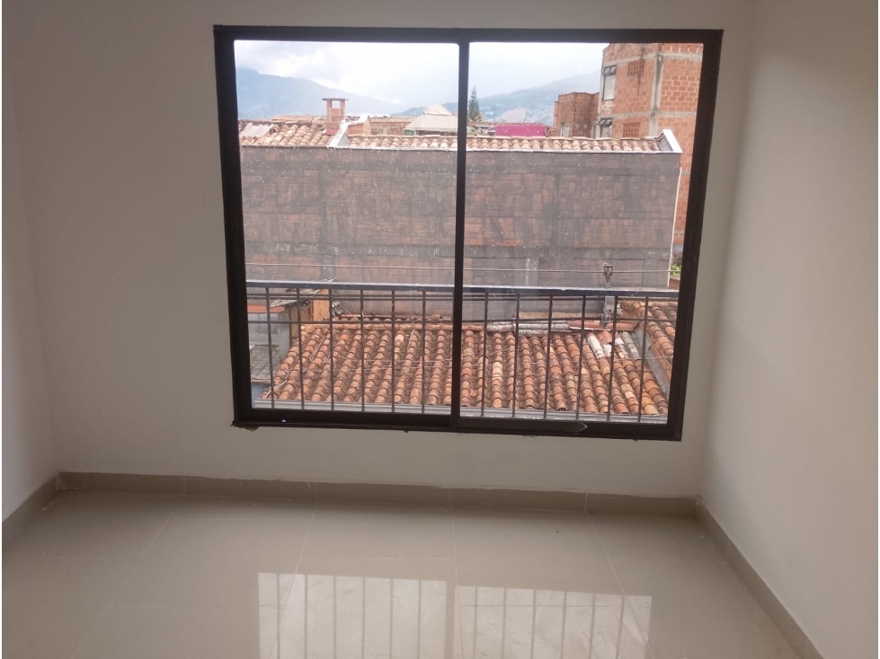 EN VENTA APARTAMENTO EN BOSTON, MEDELLIN PISO 4 — foto 4