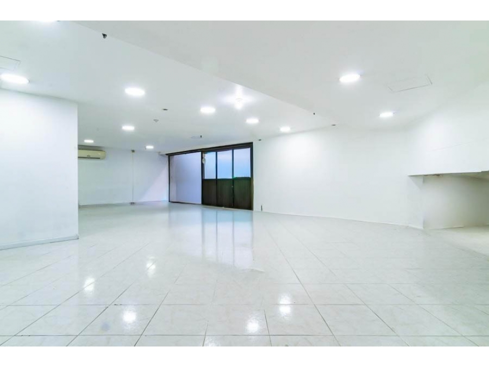 OFICINA EN VENTA EN EL CENTRO DE MEDELLIN — foto 3