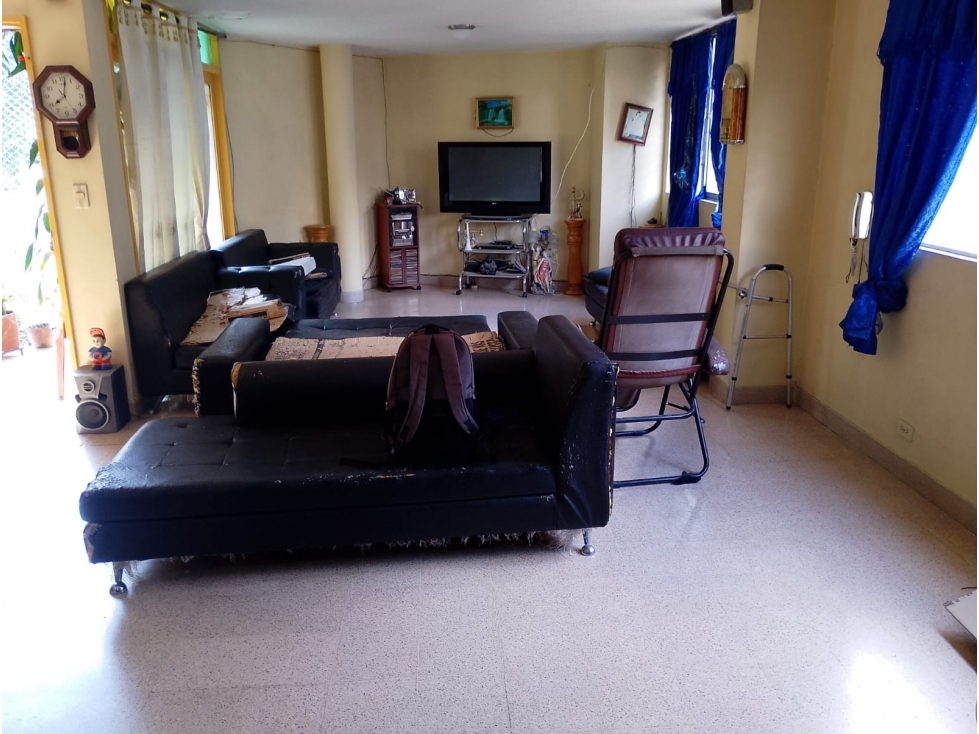 APARTAMENTO EN VENTA EN LA CANDELARIA MEDELLIN. PISO 4 — foto 2