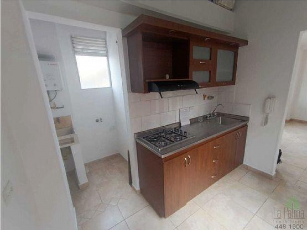 EN VENTA APARTAMENTO EN EL SECTOR DE LA MILAGROSA, MEDELLIN PISO 4 — foto 3