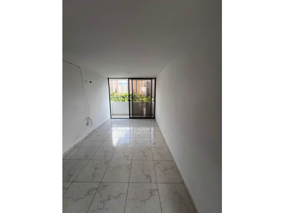 EN VENTA APARTAMENTO EN ITAGUI PISO 8 — foto 2