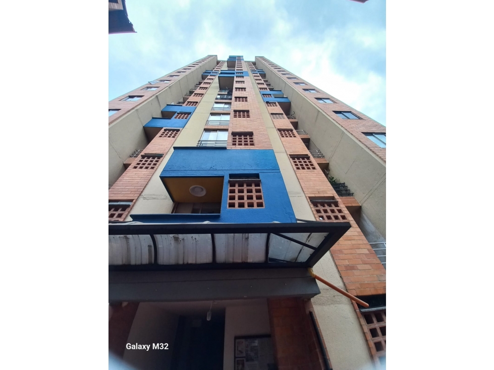 EN VENTA APARTAMENTO EN BOMBONA, MEDELLIN PISO2