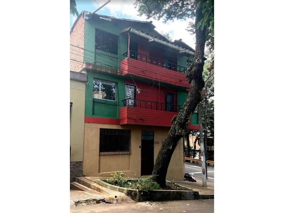 CASA EN VENTA EN BOSTON LOS ANGELES MEDELLIN PISO 2