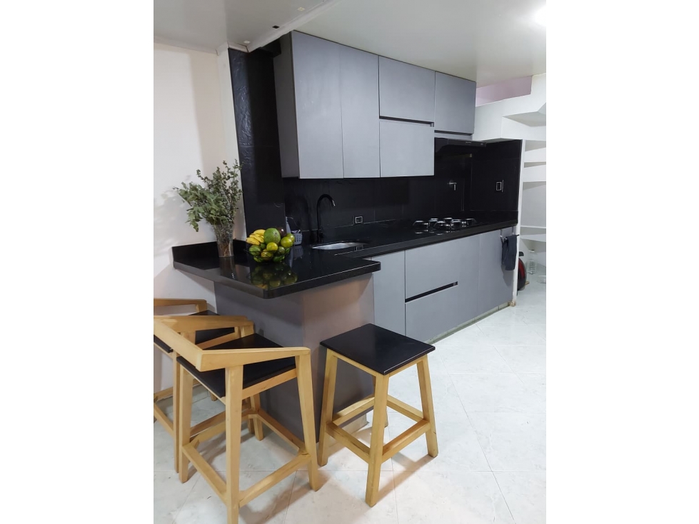 EN VENTA CASA EN BUENOS AIRES. MEDELLIN DE 3 NIVELES