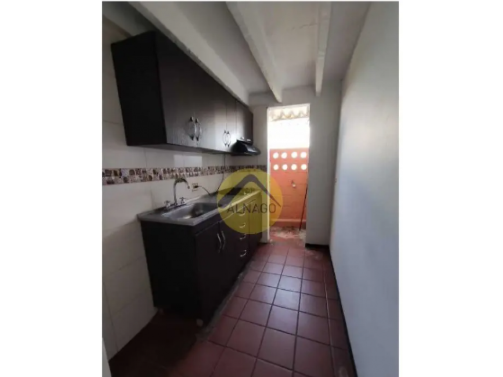 EN VENTA CASA UNIFAMILIAR DEL SALVADOR, MEDELLIN PISO 1-2y3 — foto 2