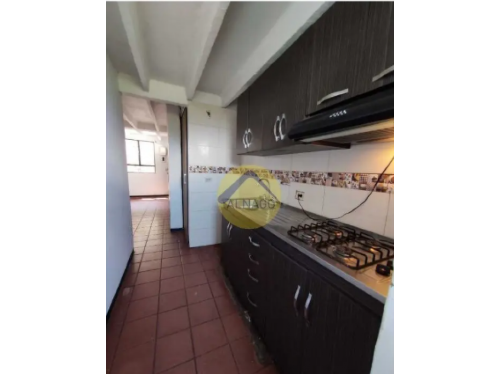 EN VENTA CASA UNIFAMILIAR DEL SALVADOR, MEDELLIN PISO 1-2y3