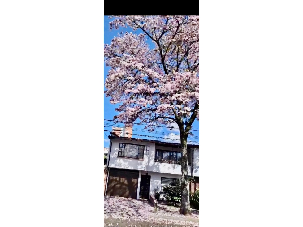 CASA EN VENTA EN BELEN MALIBU, MEDELLIN DOS NIVELES