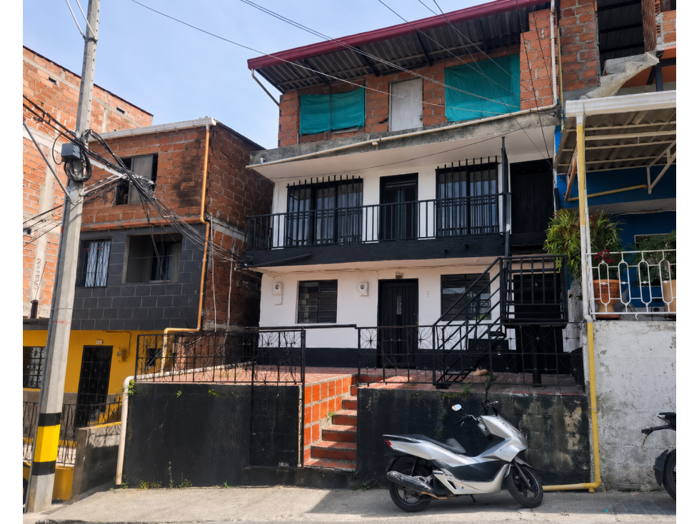 EN VENTA CASA LOTE EN BELLO, ANTIOQUIA PISO 1 Y 2