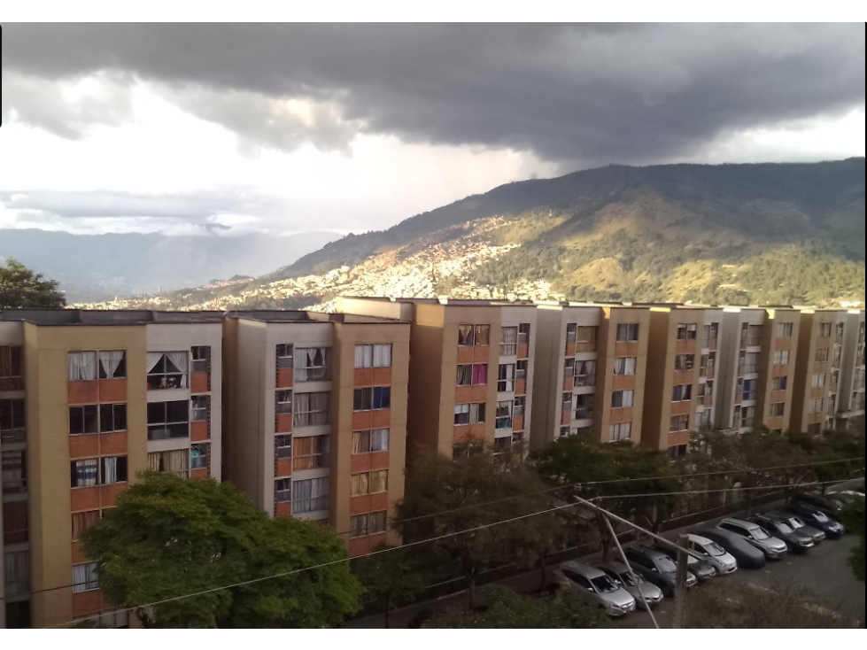 APARTAMENTO EN VENTA BUENOS AIRES MEDELLIN SEMISOTANO