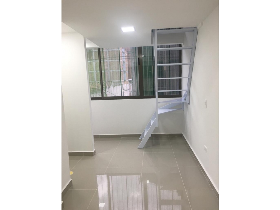 BAJO DE PRECIO! LOCAL EN VENTA PISO 2° EN EL CENTRO, MEDELLIN — foto 3