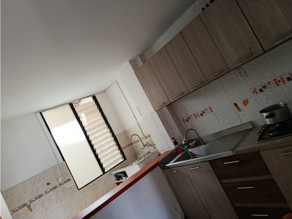 EN VENTA APARTAMENTO EN EL SALVADOR, MEDELLIN PISO 3 — foto 2