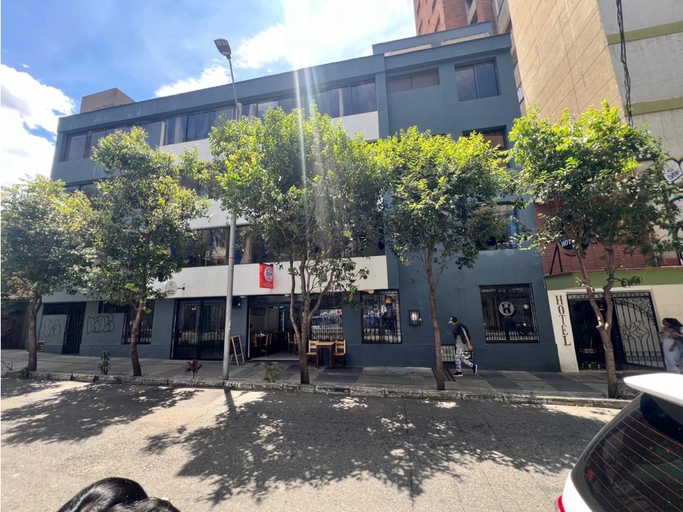 EDIFICIO EN VENTA EN EL CENTRO DE MEDELLIN. CUATRO NIVELES