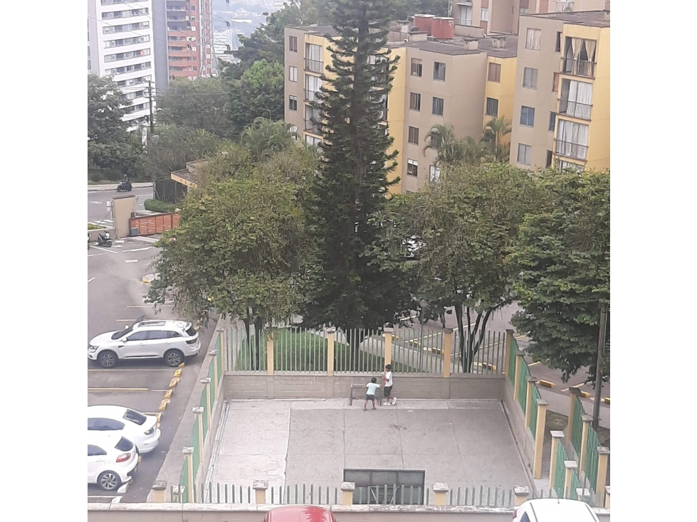 EN VENTA APARTAMENTO EN LOMA DEL INDIO , MEDELLIN PISO 4