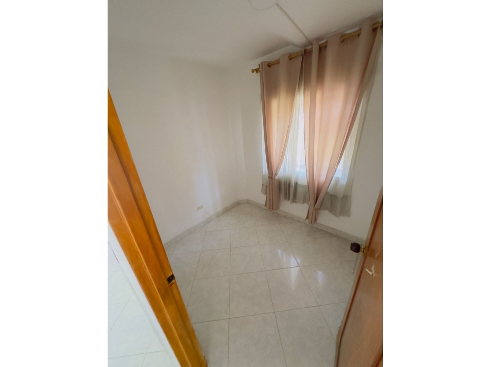 EN VENTA CASA EN CAMPO VALDES EN MEDELLIN PISO 1-2Y3 — foto 4