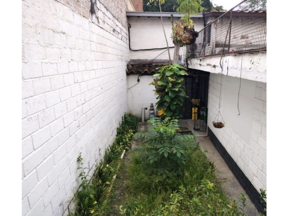 EN VENTA CASA LOTE EN BELEN SANBERNARDO, MEDELLIN PISO 1 — foto 3