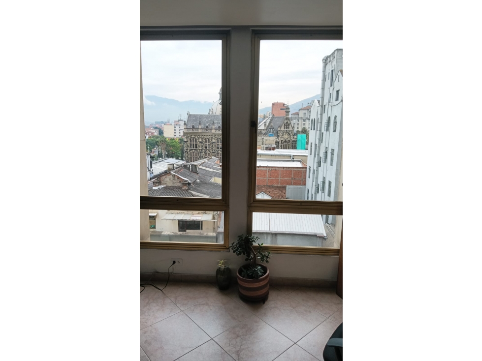 OFICINA EN VENTA EN EL CENTRO DE MEDELLIN PISO 6
