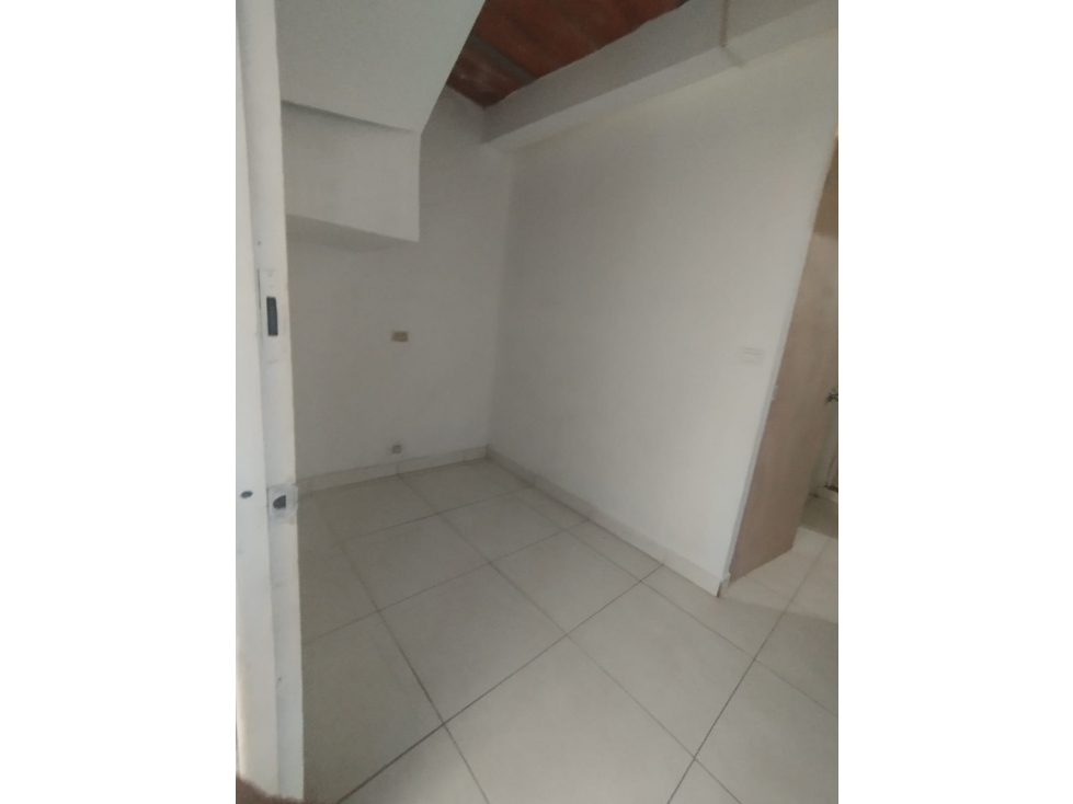 EN VENTAEDIFICIO EN BUENOS AIRES LOS CERROS PISO 1-2Y3 — foto 2
