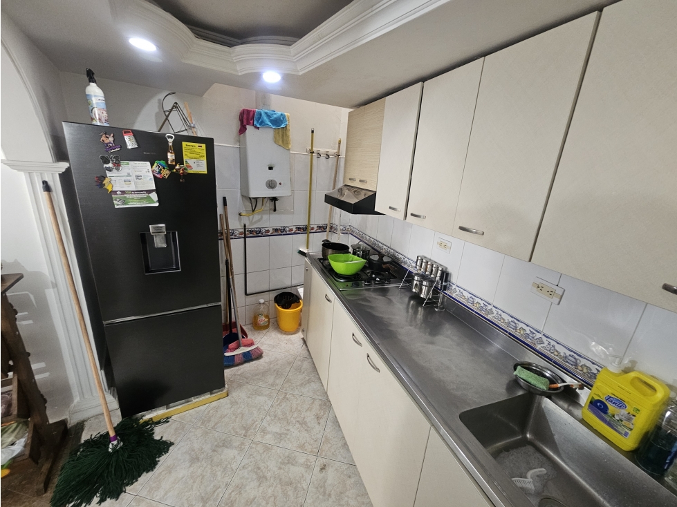 CASA EN VENTA EN BUENOS AIRES MEDELLIN TRES NIVELES — foto 4