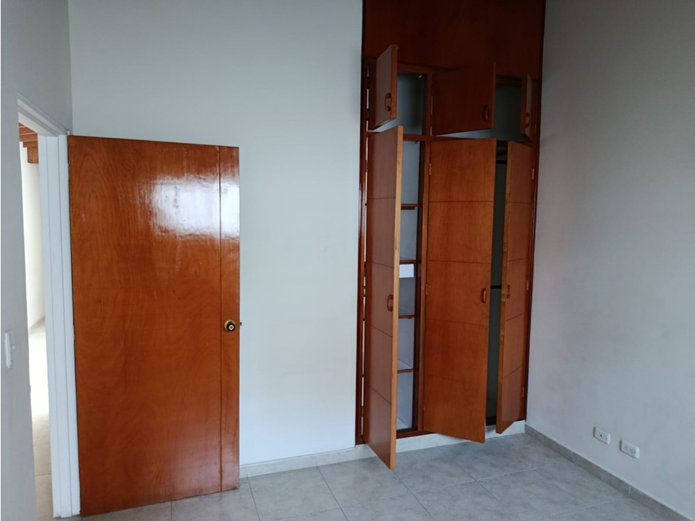 Apartamento en arriendo en Calasanz Medellín — foto 3