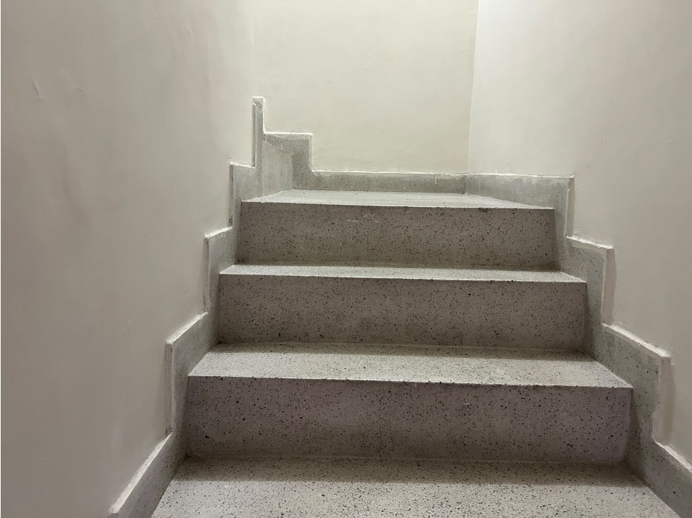 CASA EN VENTA EN LAURELES , ANTIOQUIA PISO 2 — foto 2