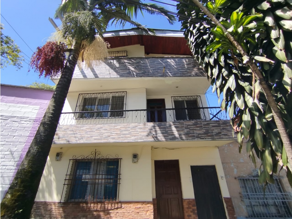 CASA EN VENTA EN VILLA HERMOSA,MEDELLIN PISO 2 Y 3