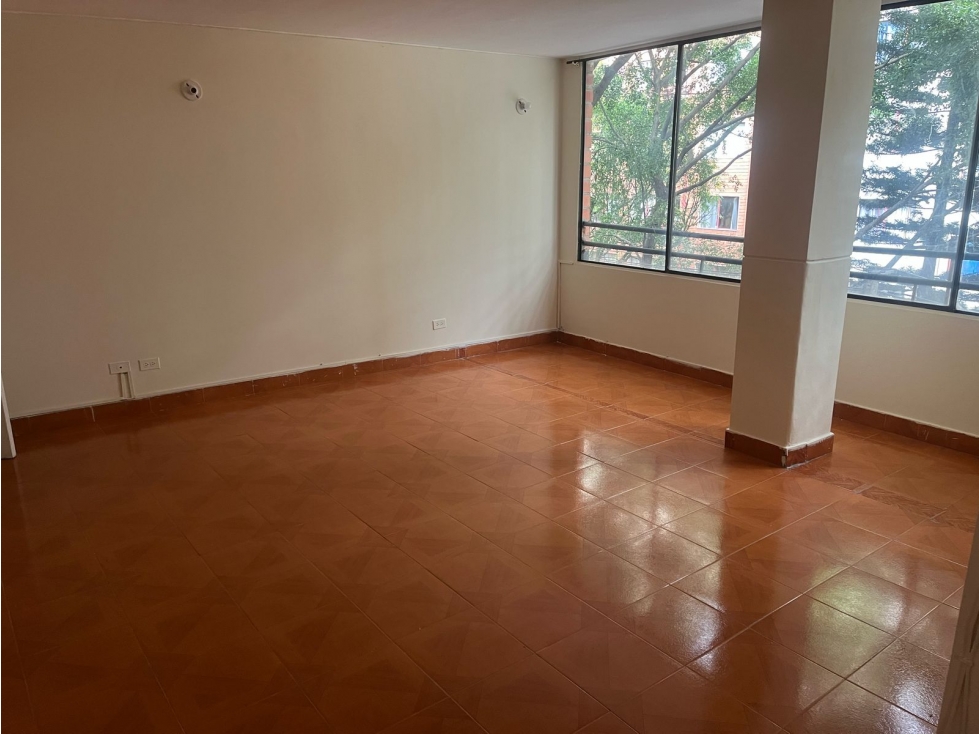 APARTAMENTO EN VENTA EN BOMBONA, MEDELLIN. PISO 4 — foto 2