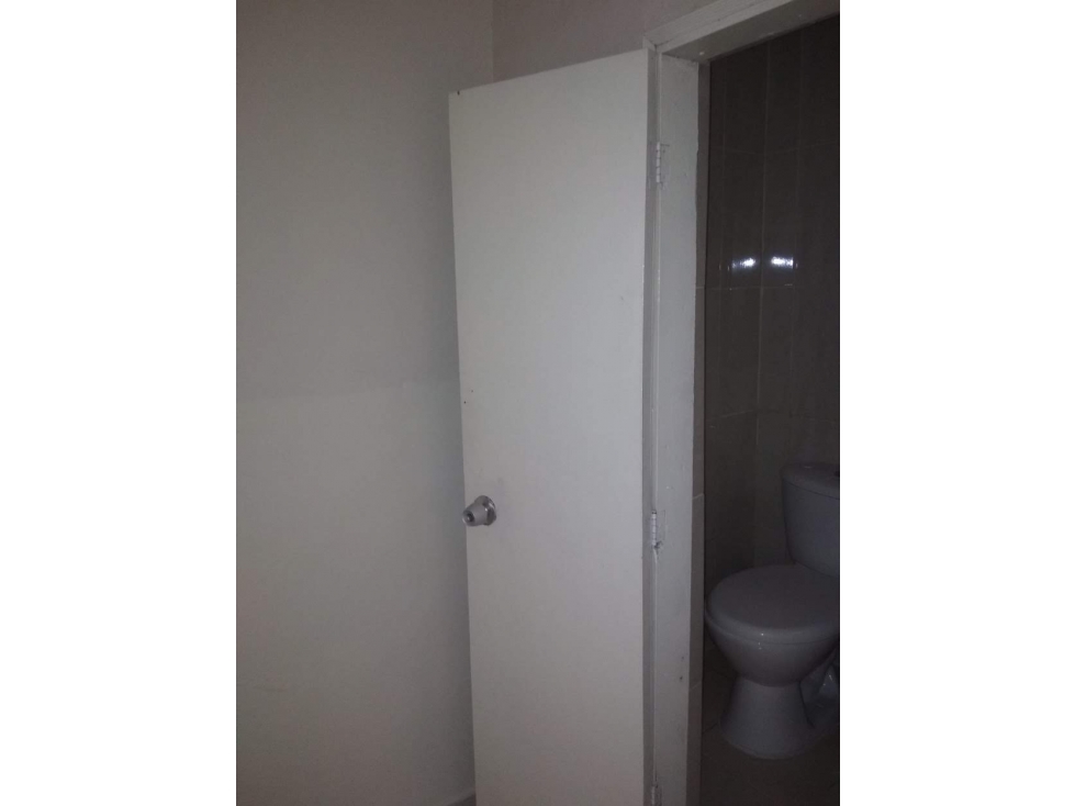 CASA EN VENTA EN EL SALVADOR, MEDELLIN PISO 1 — foto 5