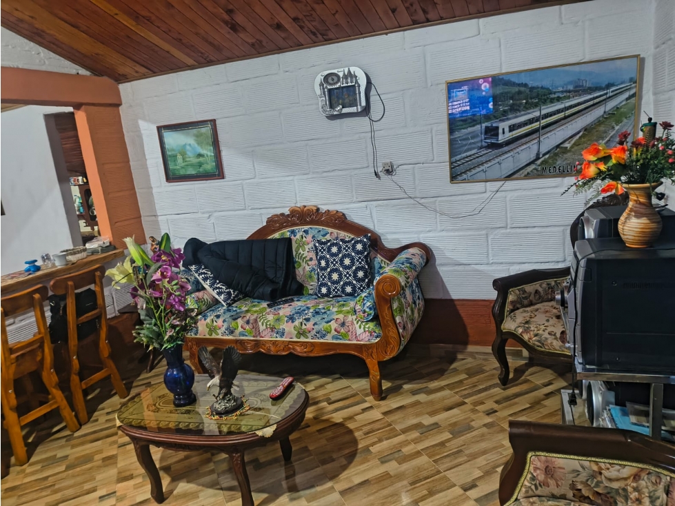 EN VENTA CASA FINCA EN SANTUARIO, ANTIOQUIA PISO 1 - 4