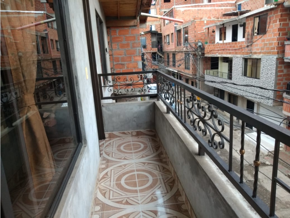 EN VENTA APARTAMENTO EN BUENOS AIRES, MEDELLIN PISO 3 — foto 2