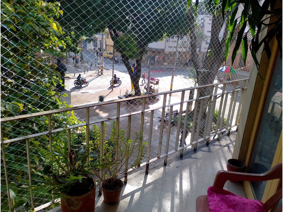 APARTAMENTO EN VENTA EN LA CANDELARIA MEDELLIN. PISO 4