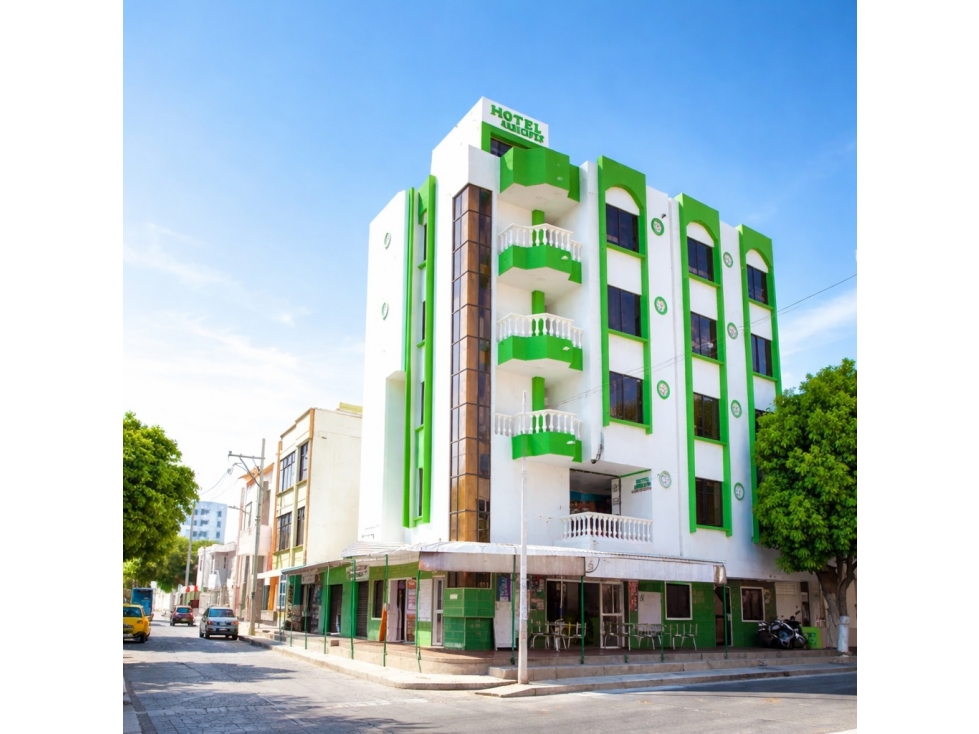 EN VENTA HOTEL EN SANTA MARTA - 1