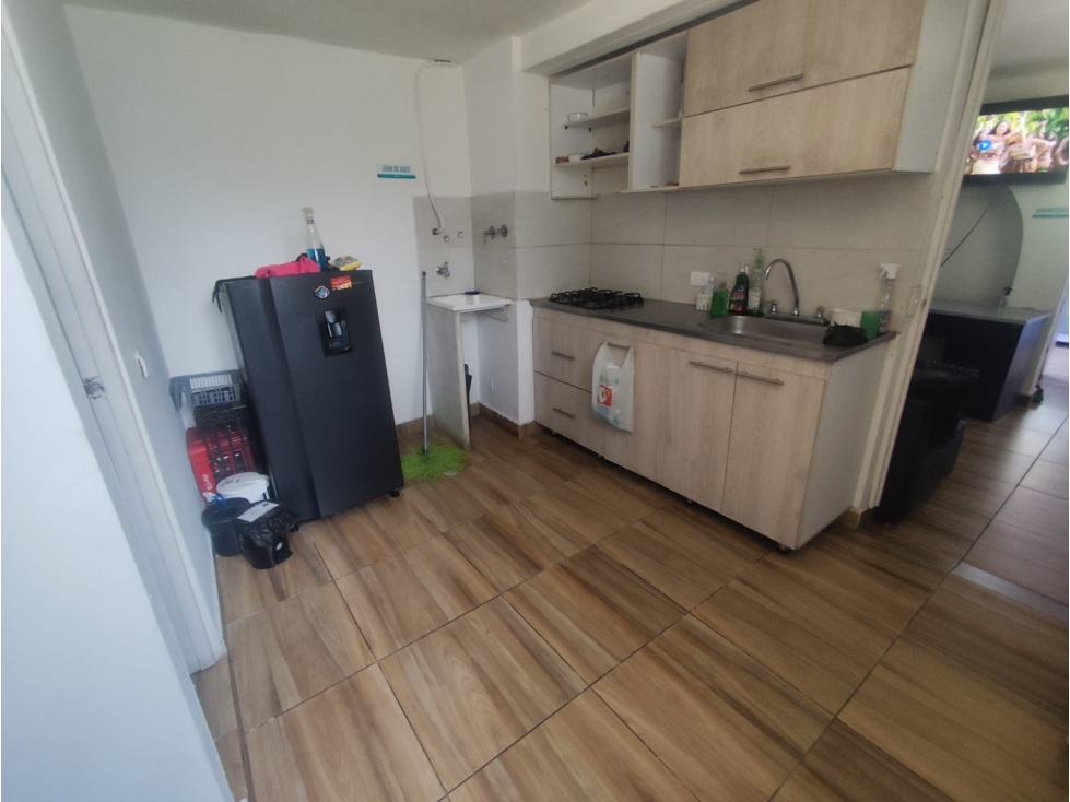 EN VENTA APARTAMENTO MAS LOCAL EN CAICEDO MEDELLIN — foto 2