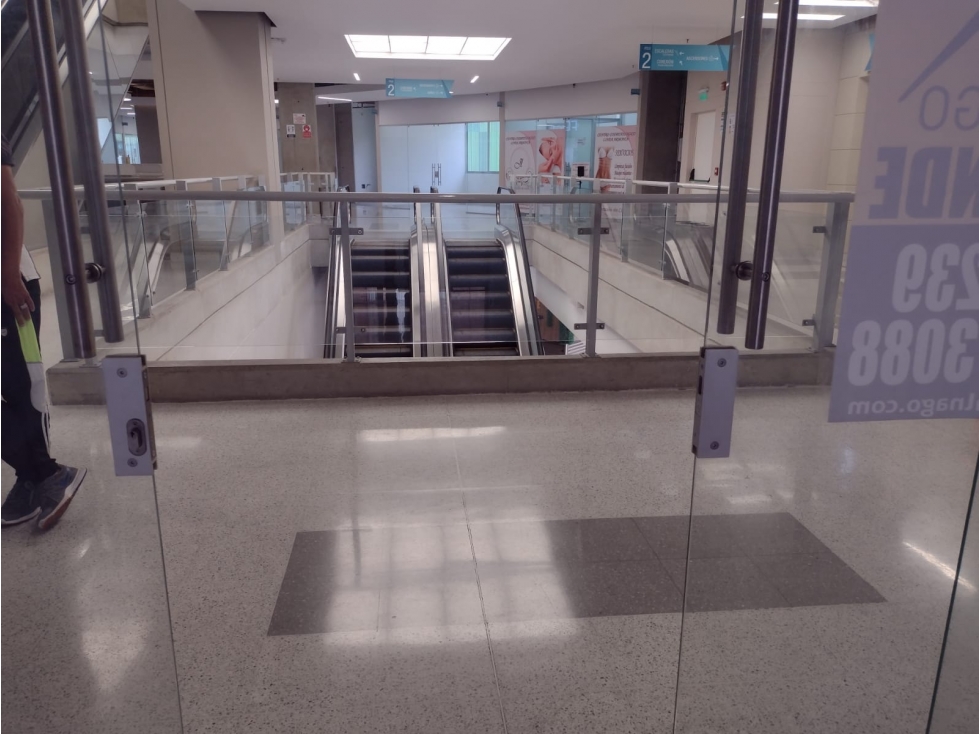 LOCAL EN VENTA EN EL CENTRO,MEDELLIN PISO 2 — foto 4