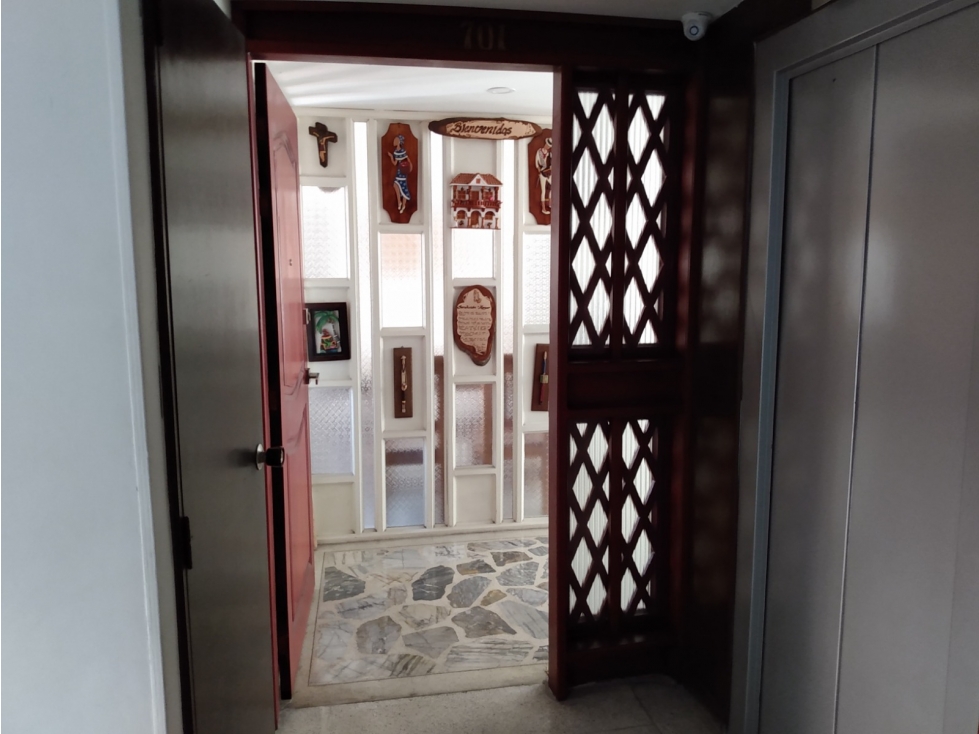 APARTAMENTO EN VENTA EN BOMBONA,MEDELLIN PISO 7 — foto 2