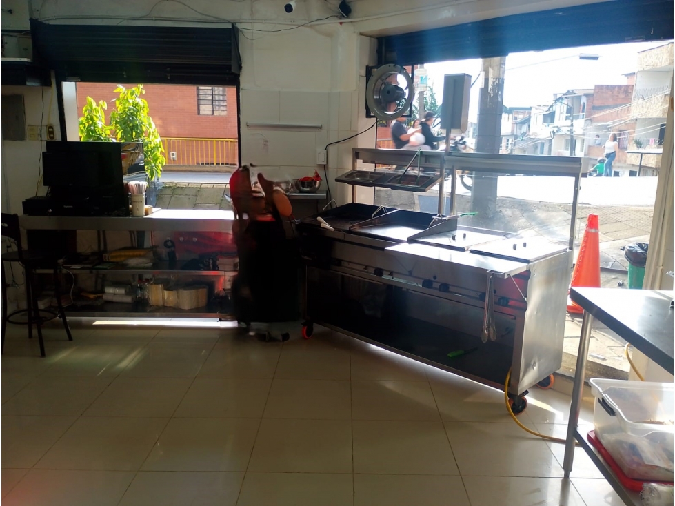 LOCALES EN VENTA EN MANRRIQUE MEDELLIN PISO 1 — foto 6
