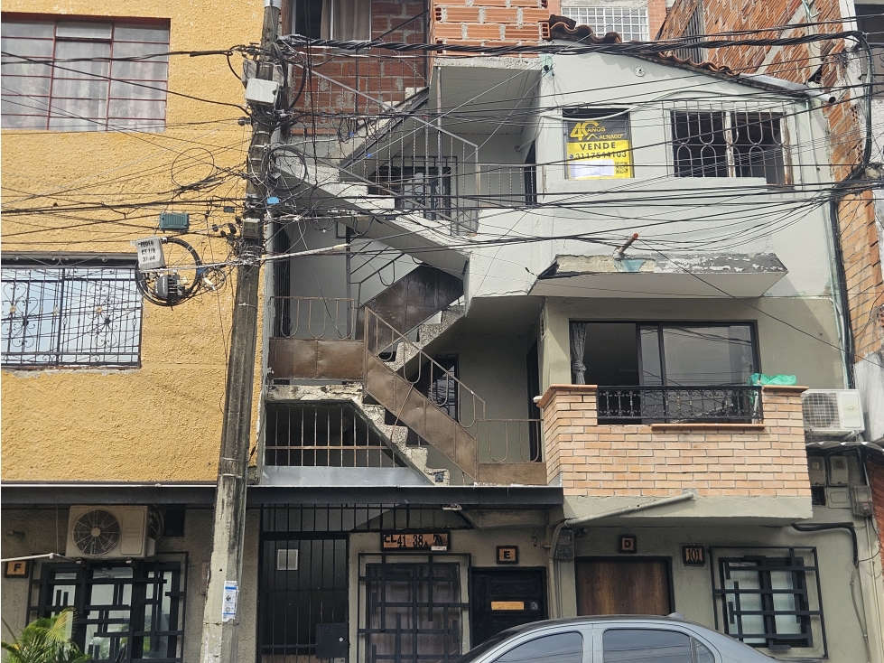 EN VENTA CASA Y APARTAESTUDIO EN EL SALVADOR PISO 3